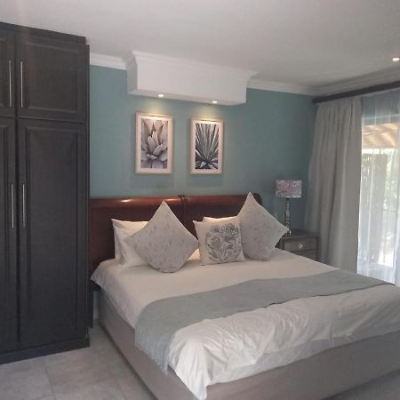 Fairways Hotel Ballito Buitenkant foto