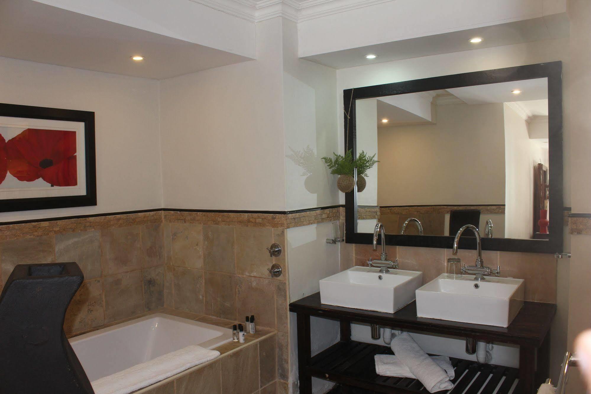 Fairways Hotel Ballito Buitenkant foto